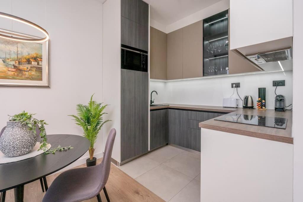 מליני Villa 64 Apartment #2 מראה חיצוני תמונה