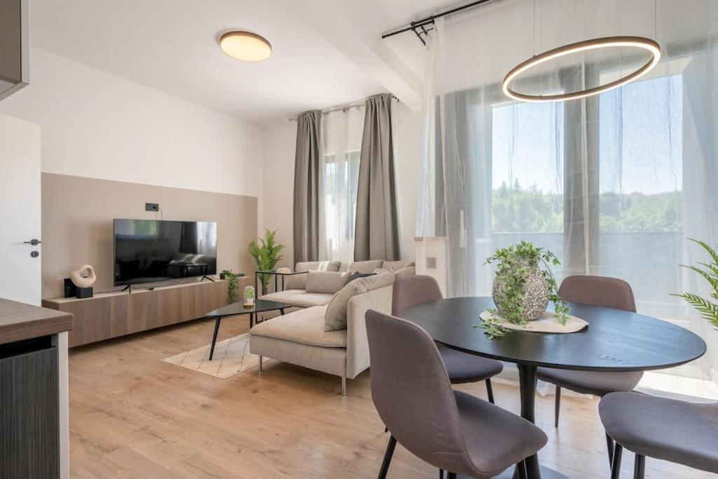 מליני Villa 64 Apartment #2 מראה חיצוני תמונה